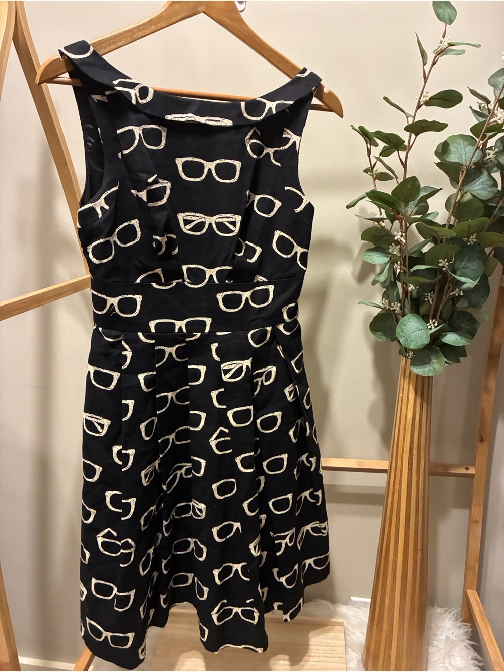 Eva Franco by Anthropology Black Dress with Cream Sunglasses Print